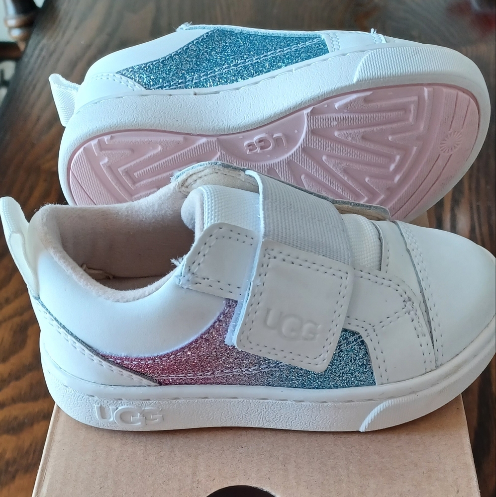 Ugg Rennon Low - Toddler girl size 6